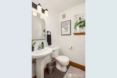 13726 Midvale Avenue N #B, Seattle, WA 98133 - Photo 19