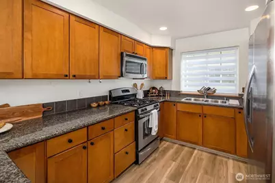 13726 Midvale Avenue N #B, Seattle, WA 98133 - Photo 15