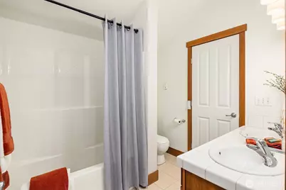 13726 Midvale Avenue N #B, Seattle, WA 98133 - Photo 23