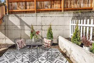 13726 Midvale Ave N, Seattle, WA 98133 - Photo 9