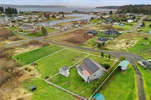 5181 NE Cedar Ln, Hansville, WA 98340 - Photo 3