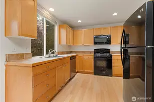 28018 151st Pl SE, Kent, WA 98042 - Photo 17