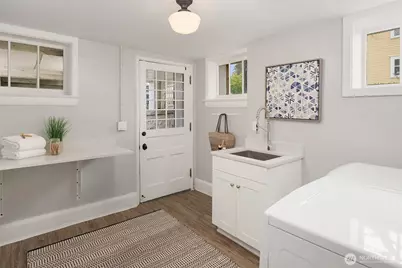 4004 Washington Avenue W, Seattle, WA 98199 - Photo 35