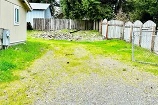 8212 350th Street Ct E, Roy, WA 98580 - Photo 27