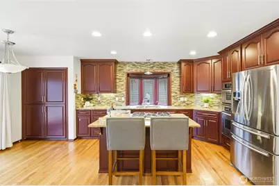 13945 SE 159th Place, Renton, WA 98058 - Photo 9