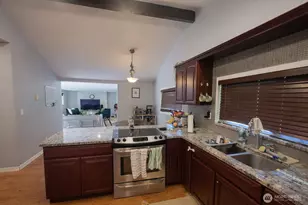 7417 NE 170th St, Kenmore, WA 98028 - Photo 9