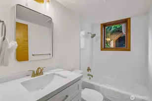 13710 41st Ave NE, Seattle, WA 98125 - Photo 37