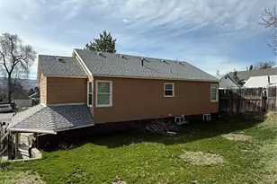 216 Cherry Ave W, Omak, WA 98841 - Photo 21