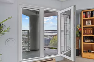 121 Vine St, Seattle, WA 98121 - Photo 33