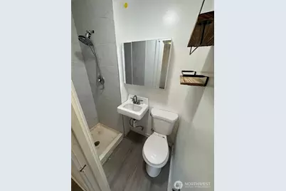 10908 10910 Valley Avenue E, Puyallup, WA 98372 - Photo 15