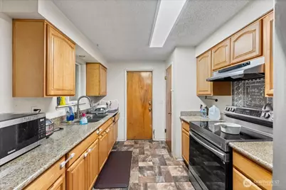 1751 S 43rd Street, Tacoma, WA 98418 - Photo 9