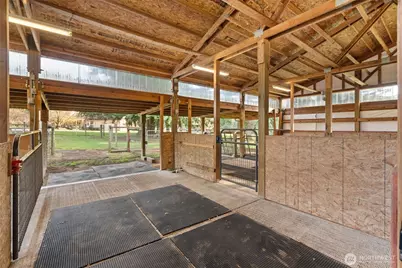 301 Russell Road, Winlock, WA 98596 - Photo 35