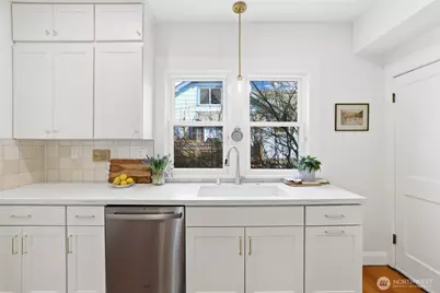 710 S Lawrence Street, Tacoma, WA 98405 - Photo 11