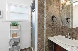 710 S Lawrence St, Tacoma, WA 98405 - Photo 17