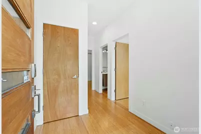 2114 E James Street, Seattle, WA 98122 - Photo 3