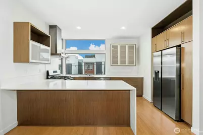 2114 E James Street, Seattle, WA 98122 - Photo 15