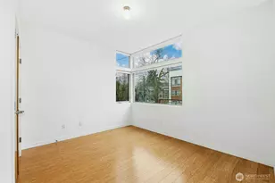 2114 E James St, Seattle, WA 98122 - Photo 5