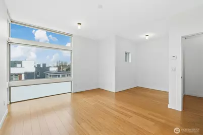 2114 E James Street, Seattle, WA 98122 - Photo 23