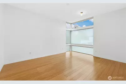 2114 E James Street, Seattle, WA 98122 - Photo 21