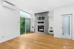 2114 E James St, Seattle, WA 98122 - Photo 9