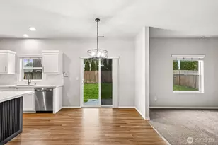 11024 181st Ave Ct E, Bonney Lake, WA 98391 - Photo 7