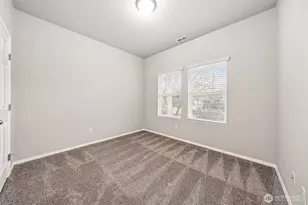 11024 181st Ave Ct E, Bonney Lake, WA 98391 - Photo 11