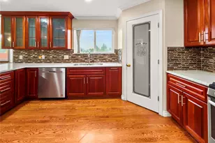 9820 S 242nd Pl, Kent, WA 98030 - Photo 7