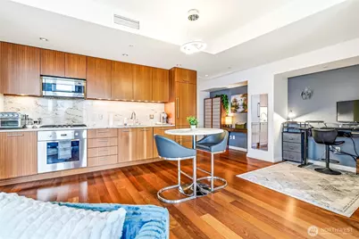 10700 NE 4th Street #1308, Bellevue, WA 98004 - Photo 7