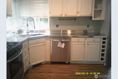 305 S 32nd Place, Mount Vernon, WA 98274 - Photo 21