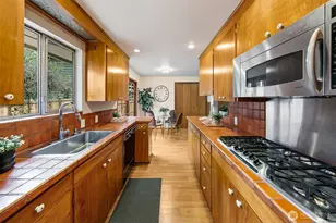 9325 217th Pl SW, Edmonds, WA 98020 - Photo 11