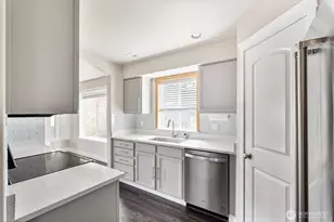 11607 9th Dr SE, Everett, WA 98208 - Photo 5