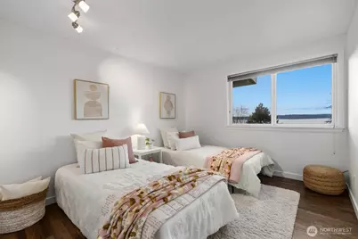 8620 Vashon View SW, Seattle, WA 98136 - Photo 17