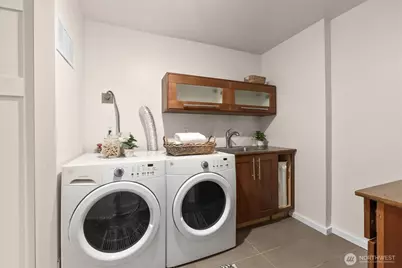 8620 Vashon View SW, Seattle, WA 98136 - Photo 29