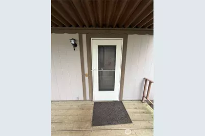 380 E Pole Road #13, Lynden, WA 98264 - Photo 5