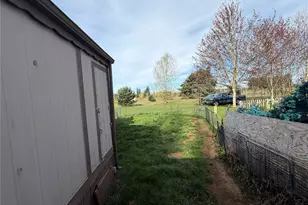 380 E Pole Rd, Lynden, WA 98264 - Photo 11