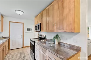 20068 21st Ave NE, Shoreline, WA 98155 - Photo 11