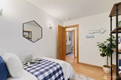 20068 21st Avenue NE, Shoreline, WA 98155 - Photo 17