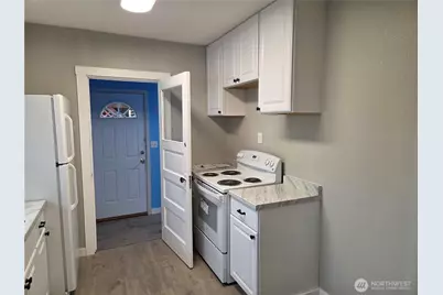 561 15th Avenue, Longview, WA 98632 - Photo 5