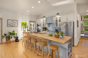 10555 NE Morning Ln, Bainbridge Island, WA 98110 - Photo 17