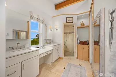 10555 NE Morning Lane, Bainbridge Island, WA 98110 - Photo 31