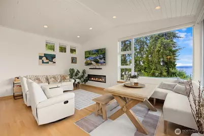 10555 NE Morning Lane, Bainbridge Island, WA 98110 - Photo 7