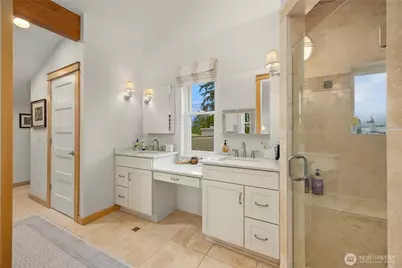 10555 NE Morning Lane, Bainbridge Island, WA 98110 - Photo 31