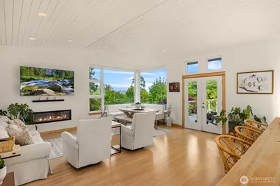 10555 NE Morning Lane, Bainbridge Island, WA 98110 - Photo 11