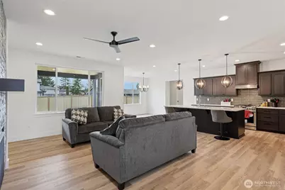 923 198th Street Ct E, Spanaway, WA 98387 - Photo 5