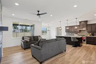 923 198th St Ct E, Spanaway, WA 98387 - Photo 5