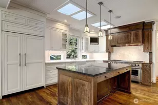 8975 NE 10th St, Bellevue, WA 98004 - Photo 7