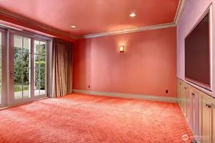 8975 NE 10th St, Bellevue, WA 98004 - Photo 17