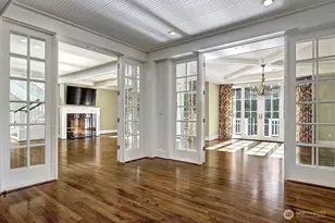 8975 NE 10th St, Bellevue, WA 98004 - Photo 5