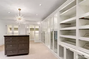 8975 NE 10th St, Bellevue, WA 98004 - Photo 25