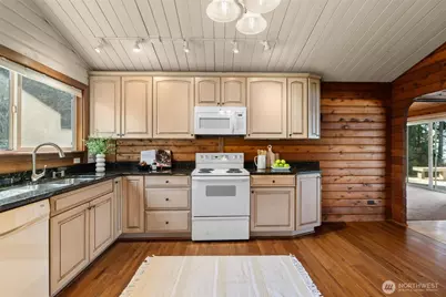 6873 NW Brothers View Lane, Silverdale, WA 98383 - Photo 19